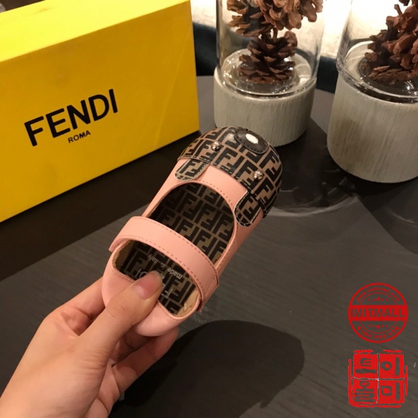 fendi_xxxxx_big_00009.jpg