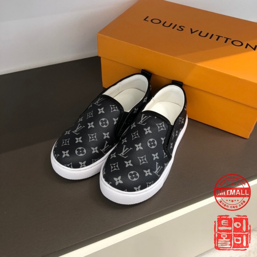 louis_vuitton_xxxxx_big_00002.jpg