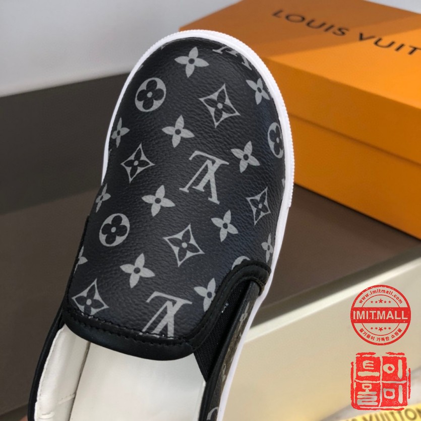 louis_vuitton_xxxxx_big_00004.jpg