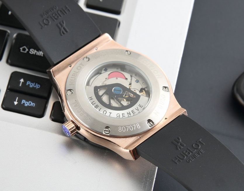 hublot_xxxxx_big_00005.jpg