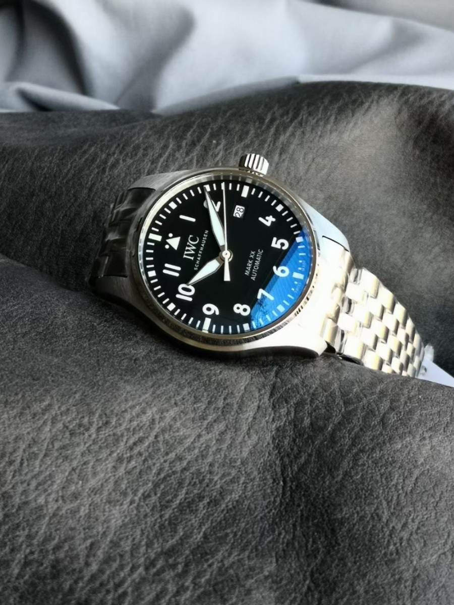 iwc_xxxxx_big_00008.jpg