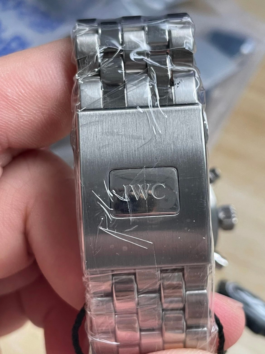 iwc_xxxxx_big_00016.jpg