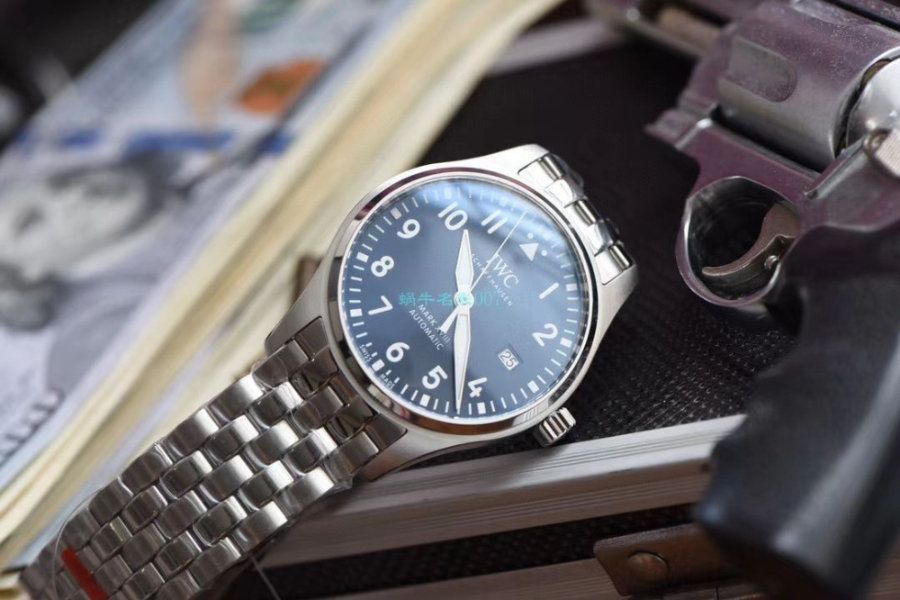 iwc_xxxxx_big_00012.jpg