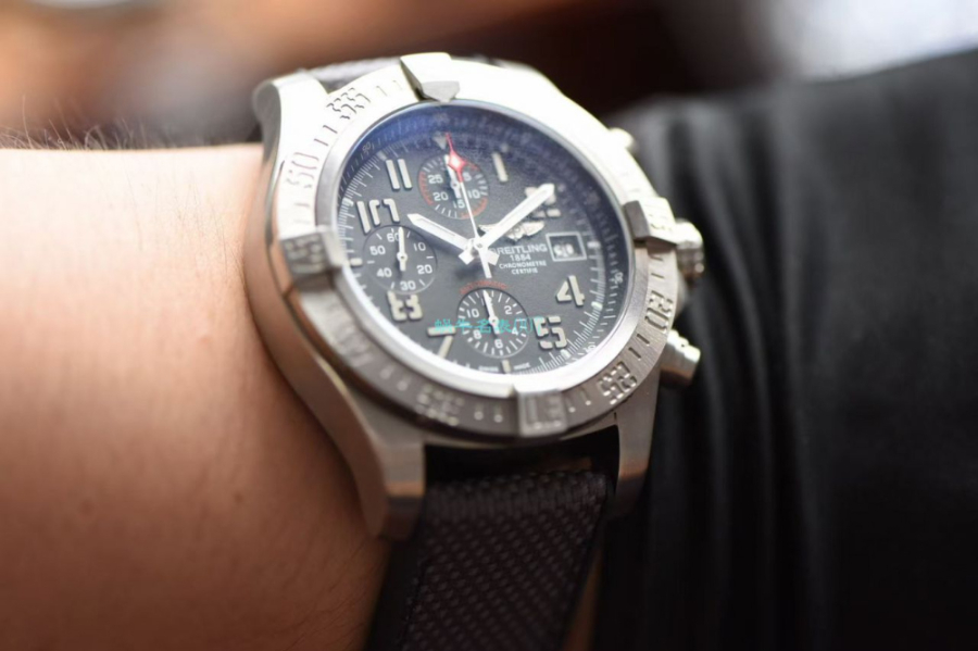 breitling_xxxxx_big_00002.jpg