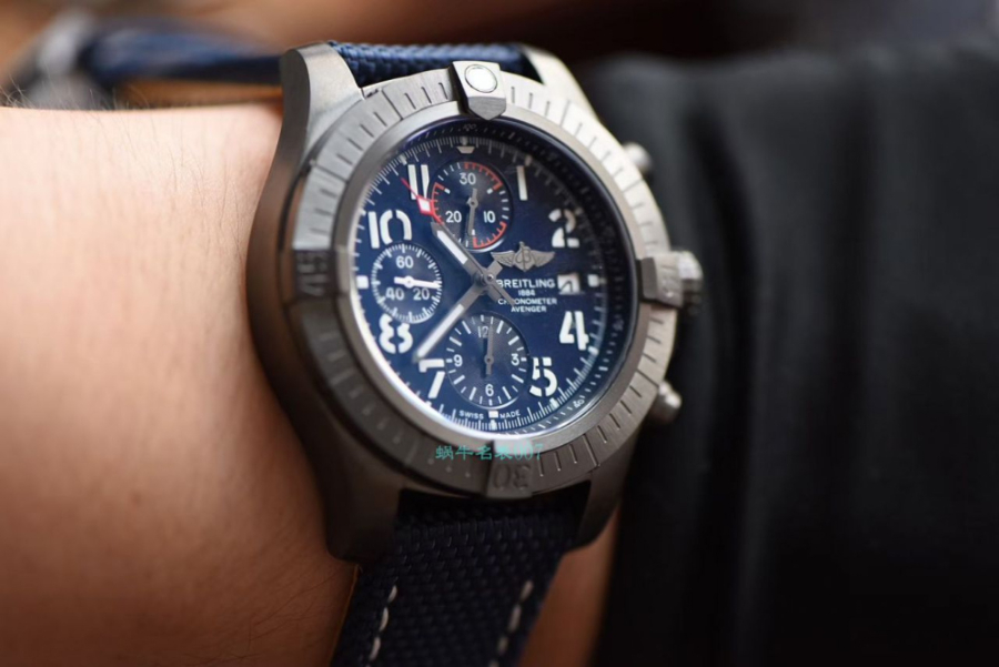 breitling_xxxxx_big_00003.jpg