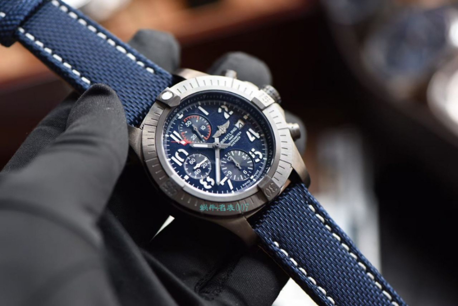 breitling_xxxxx_big_00005.jpg