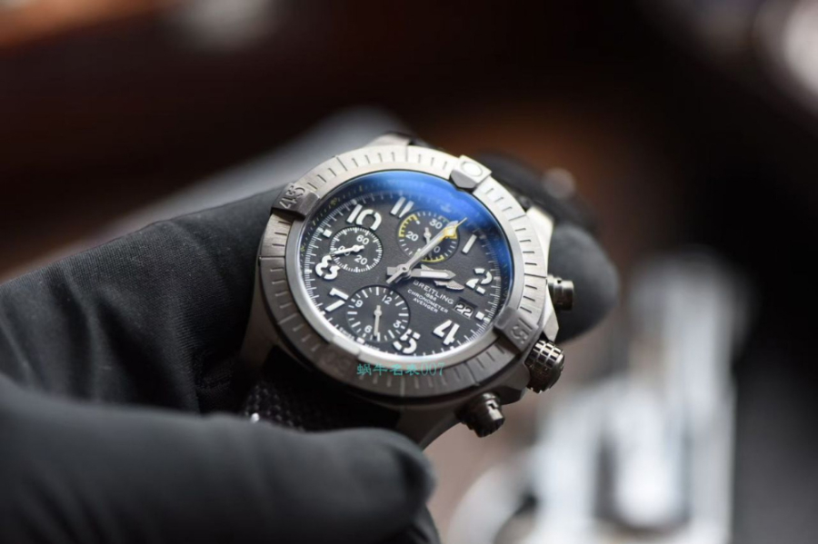 breitling_xxxxx_big_00005.jpg