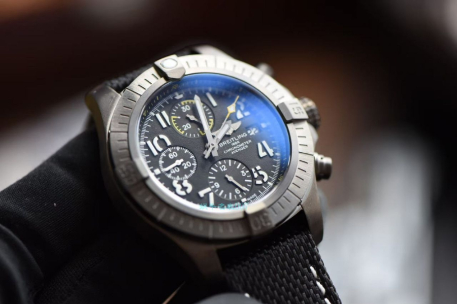 breitling_xxxxx_big_00006.jpg