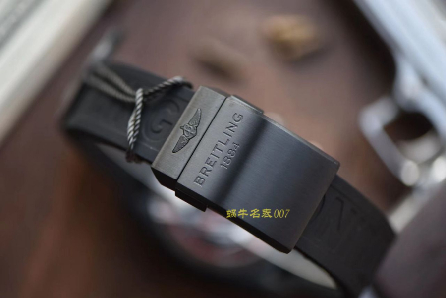 breitling_xxxxx_big_00009.jpg