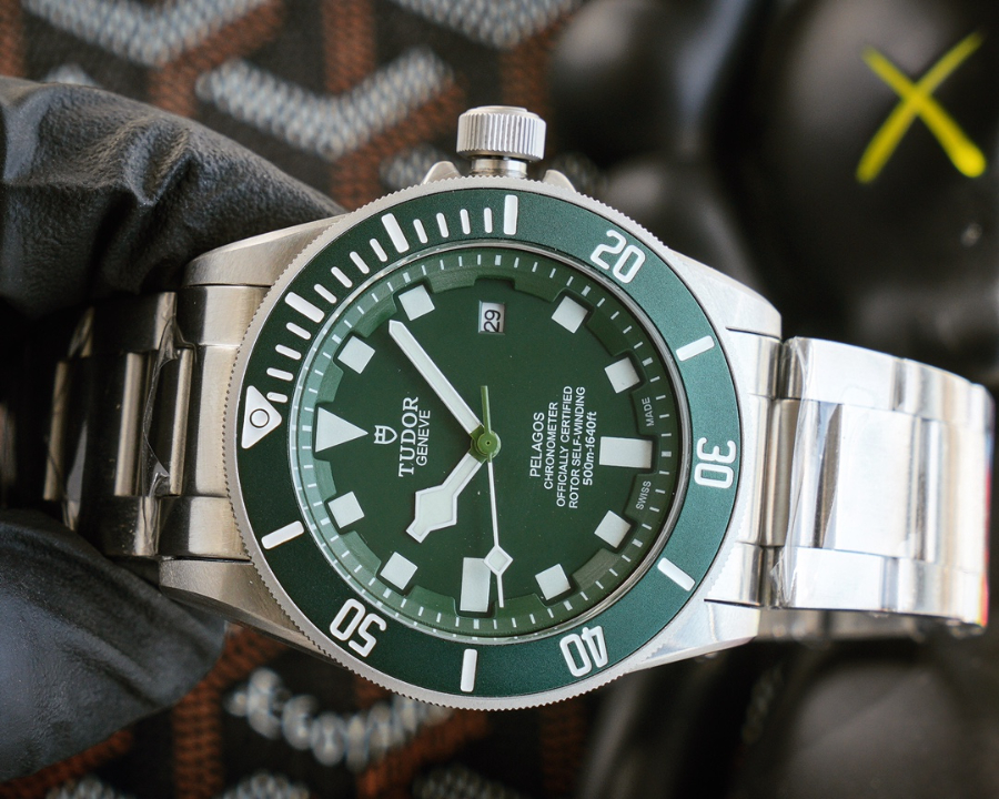 tudor_xxxxx_big_00002.jpg