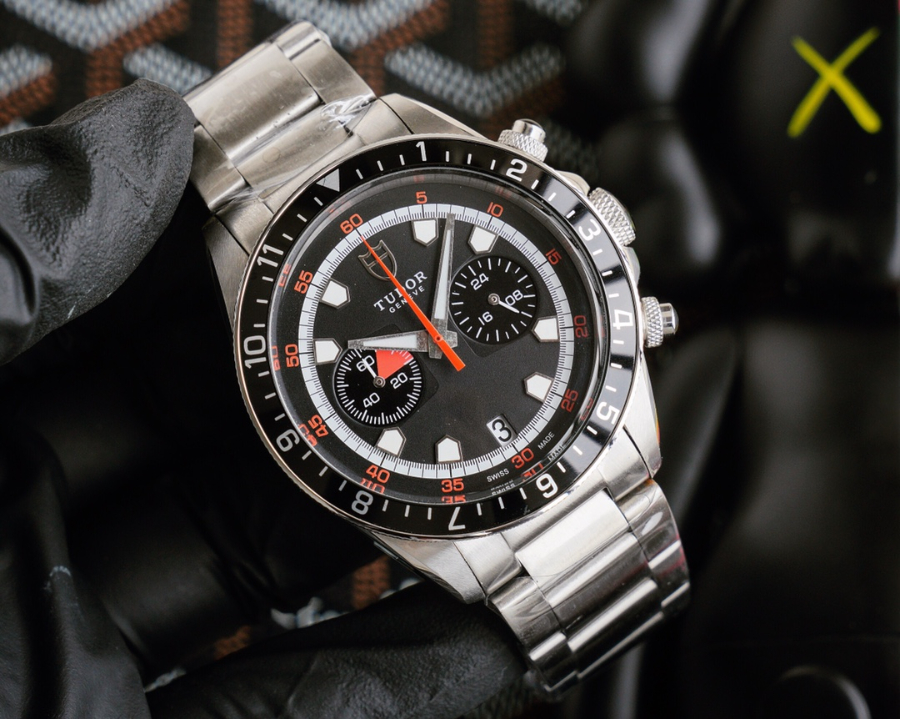 tudor_xxxxx_big_00009.jpg