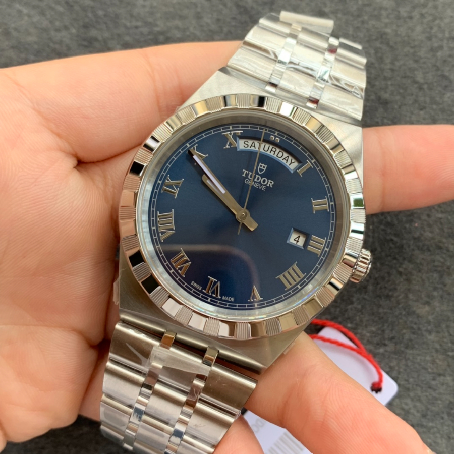 tudor_xxxxx_big_00003.jpg