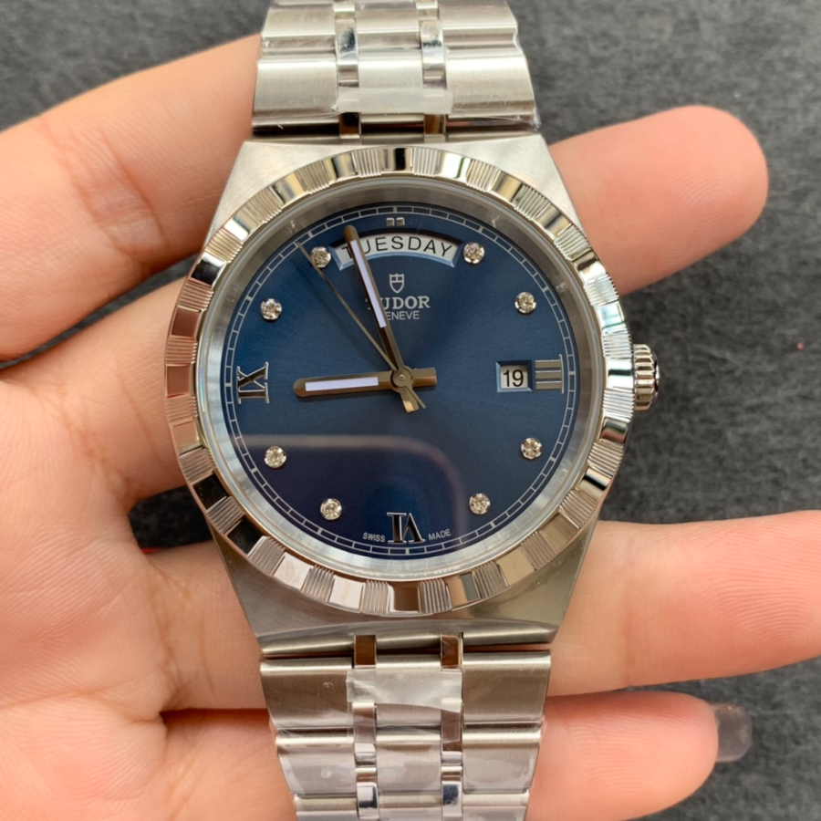 tudor_xxxxx_big_00001.jpg