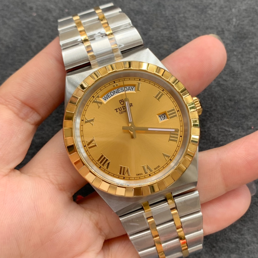 tudor_xxxxx_big_00002.jpg