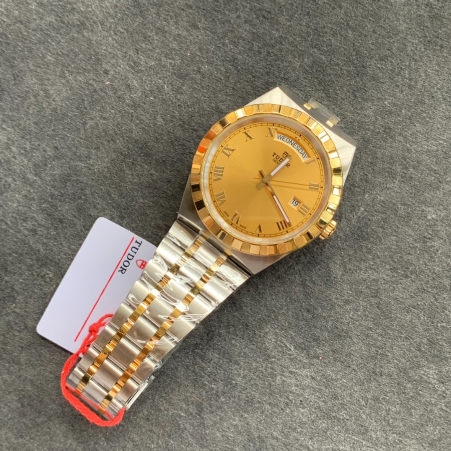 tudor_xxxxx_big_00009.jpg
