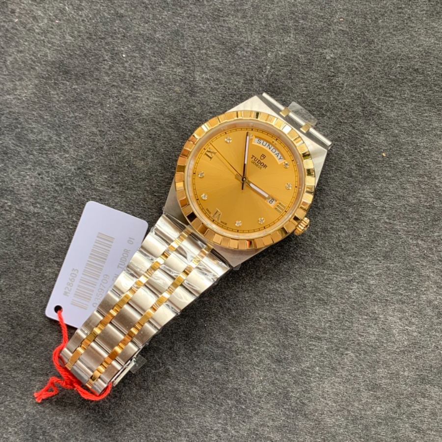 tudor_xxxxx_big_00009.jpg