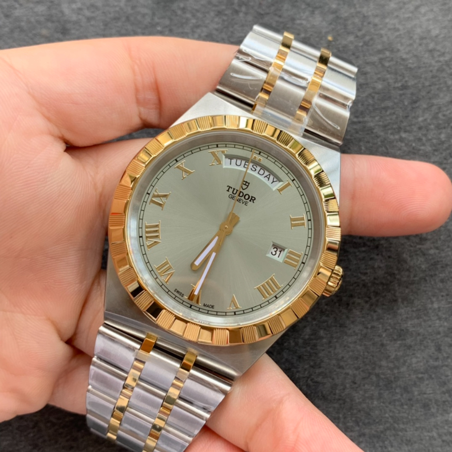 tudor_xxxxx_big_00003.jpg