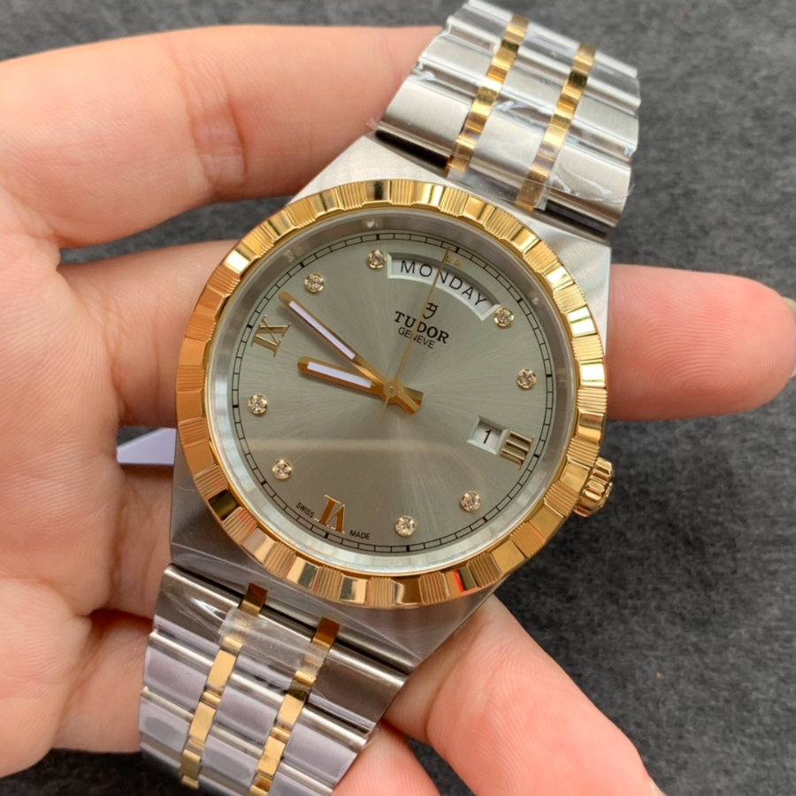 tudor_xxxxx_big_00003.jpg