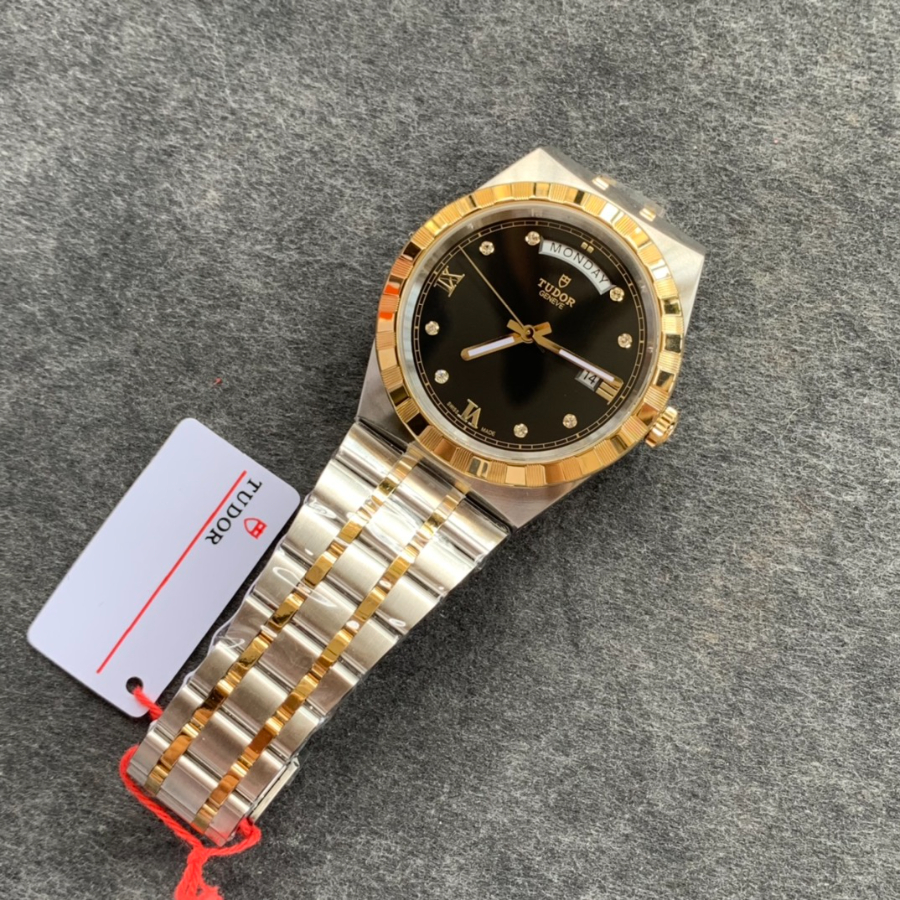 tudor_xxxxx_big_00009.jpg