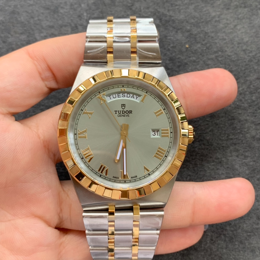 tudor_xxxxx_big_00001.jpg