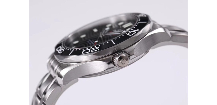 omega_xxxxx_big_00019.jpg