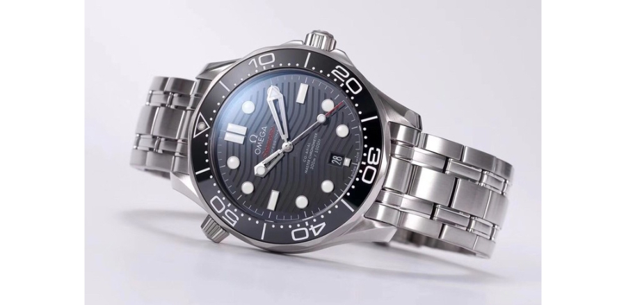 omega_xxxxx_big_00021.jpg