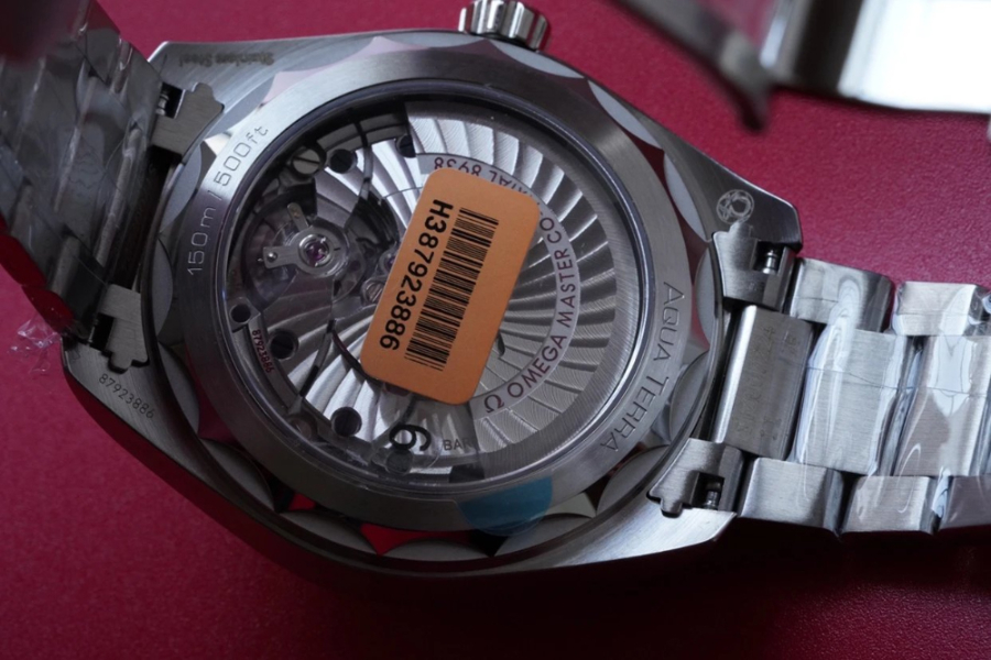 omega_xxxxx_big_00009.jpg