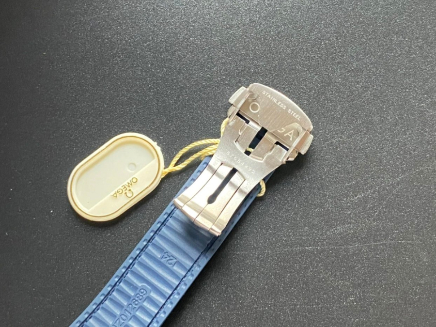 omega_xxxxx_big_00012.jpg