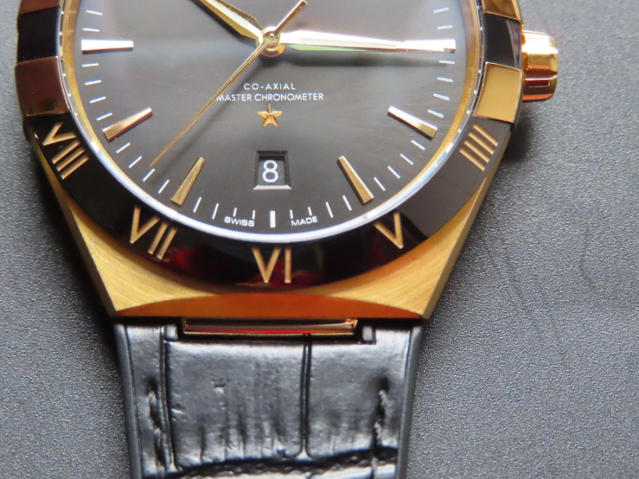 omega_xxxxx_big_00009.jpg