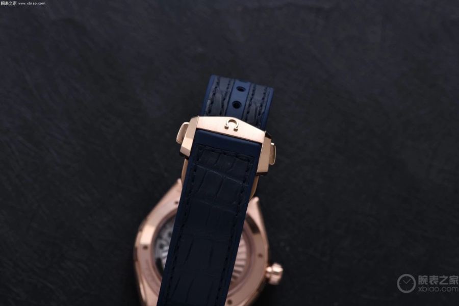 omega_xxxxx_big_00016.jpg