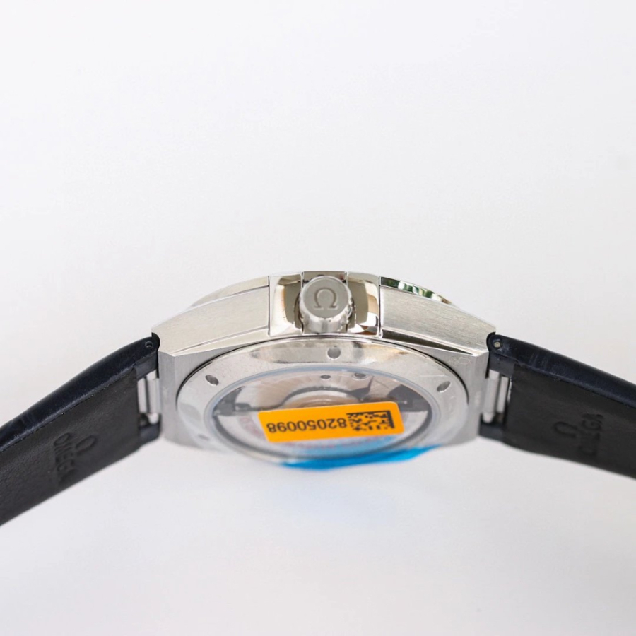 omega_xxxxx_big_00009.jpg