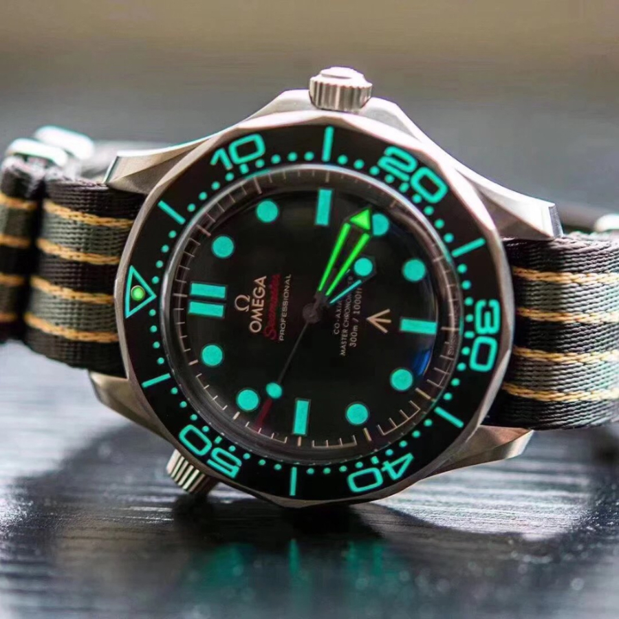 omega_xxxxx_big_00018.jpg
