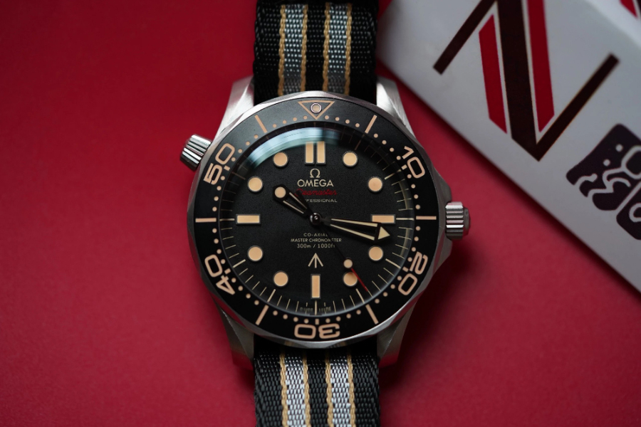 omega_xxxxx_big_00021.jpg