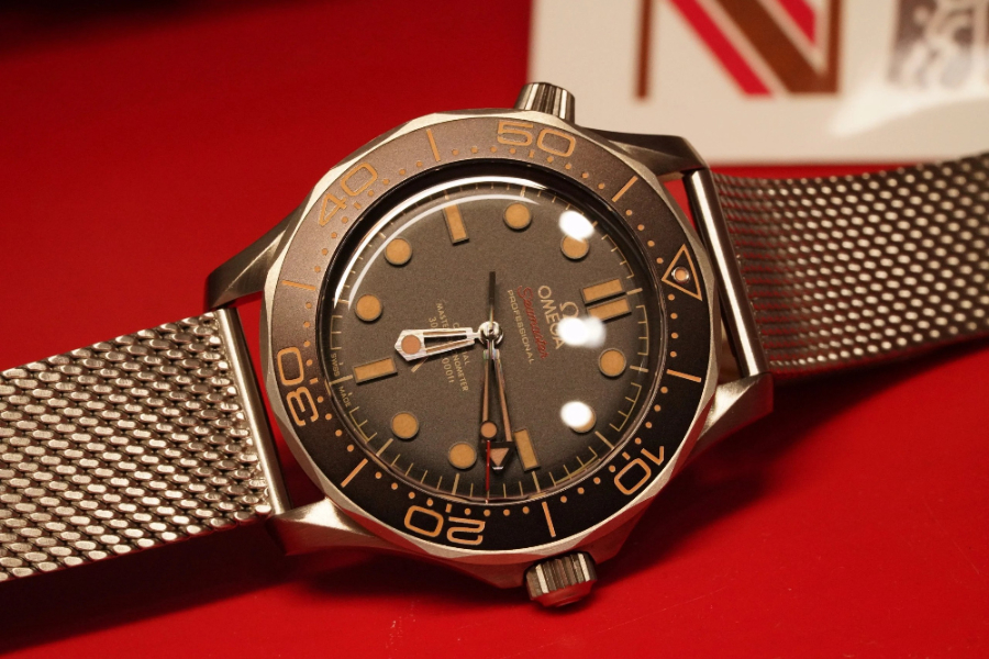 omega_xxxxx_big_00024.jpg