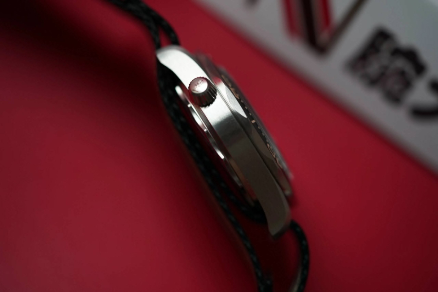 omega_xxxxx_big_00028.jpg