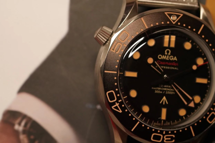 omega_xxxxx_big_00033.jpg