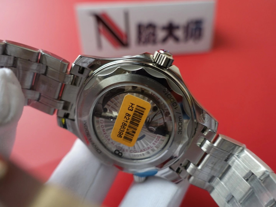 omega_xxxxx_big_00022.jpg