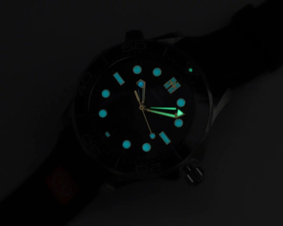 omega_xxxxx_big_00004.jpg