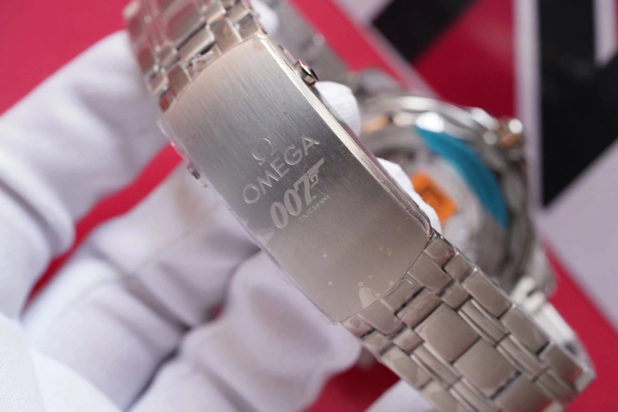 omega_xxxxx_big_00018.jpg