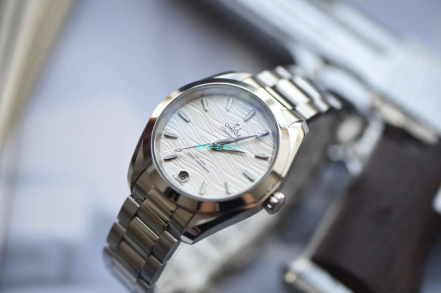 omega_xxxxx_big_00005.jpg