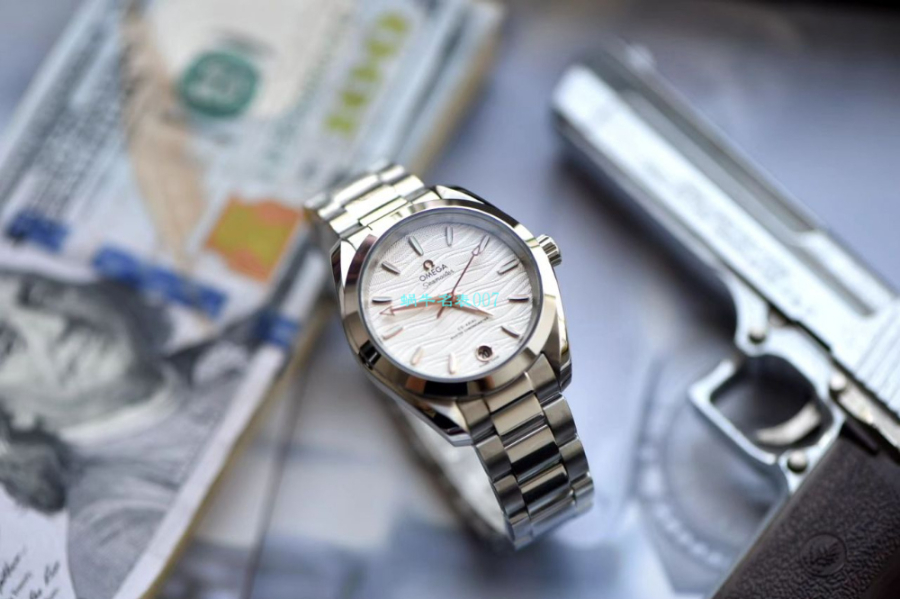 omega_xxxxx_big_00005.jpg
