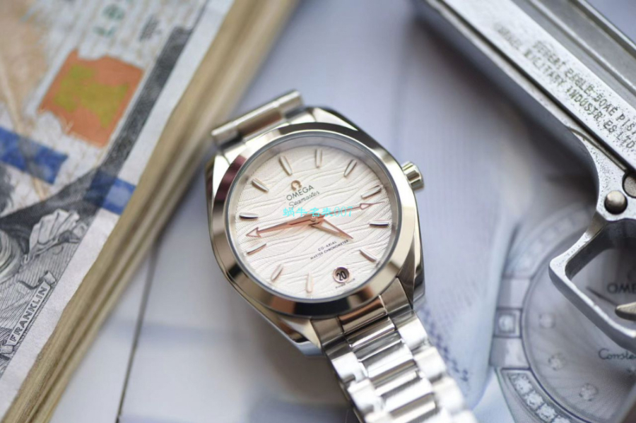 omega_xxxxx_big_00008.jpg