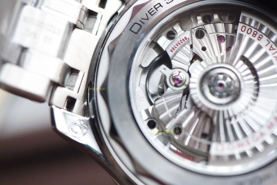 omega_xxxxx_big_00008.jpg