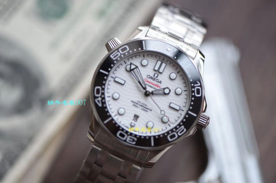 omega_xxxxx_big_00011.jpg